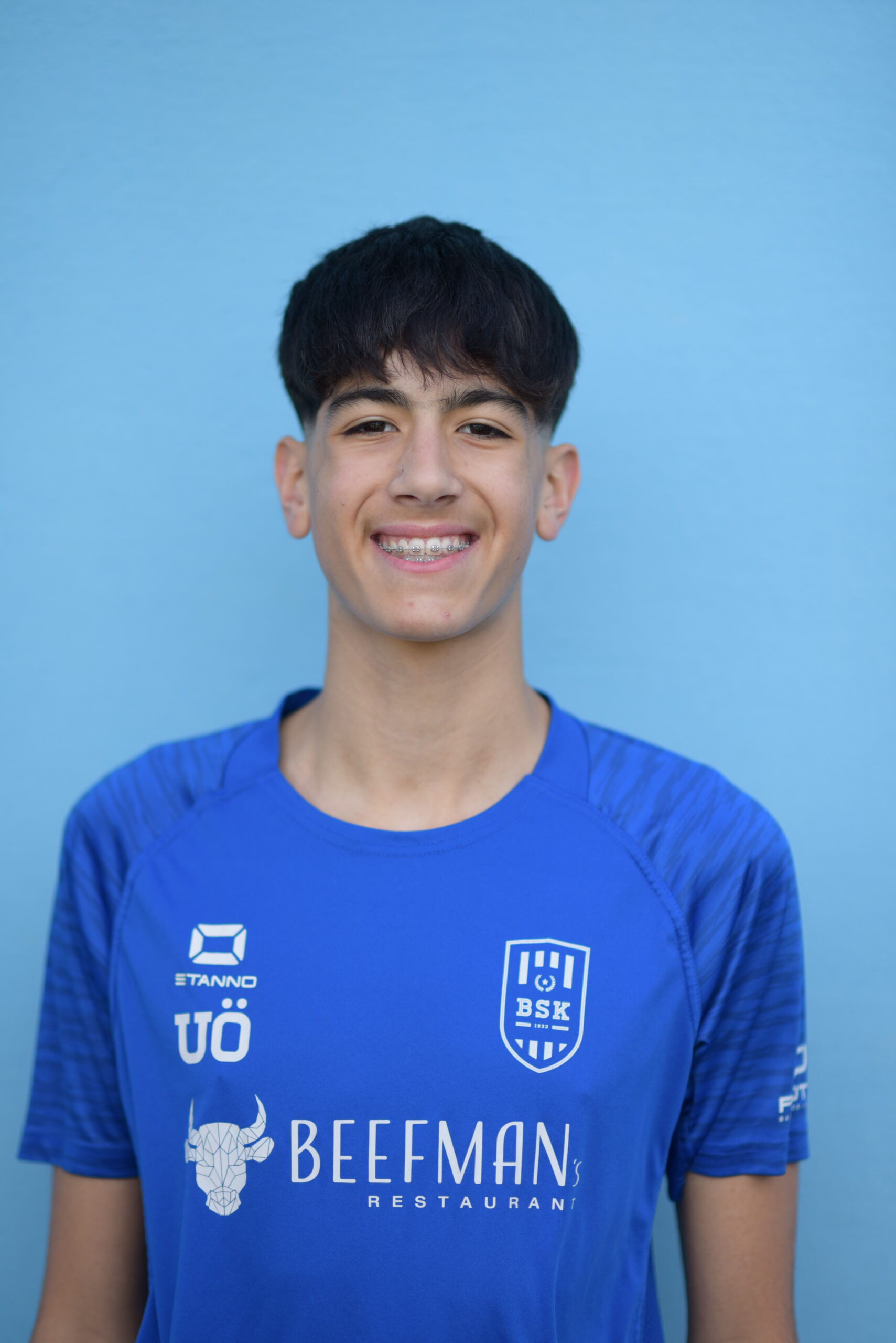 Uras Özer